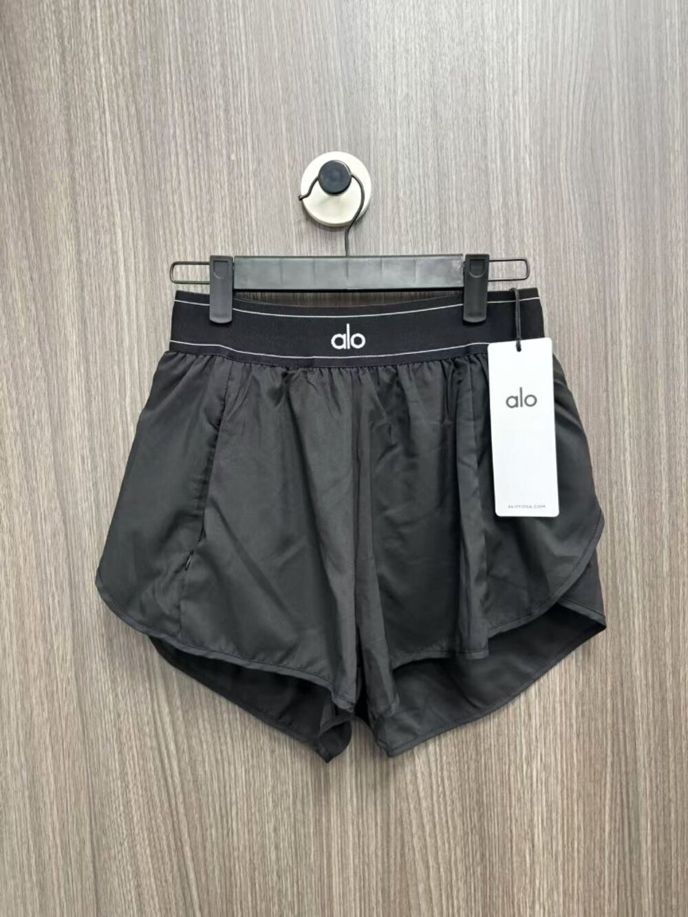 🖤✨ALO  Match Point Short Black Athletic Shorts Casual Comfortable and Versatile - Picture 2 of 5